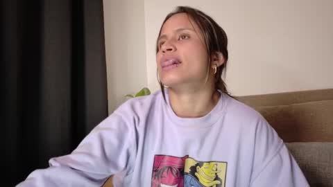 aurora_collins08 online show from June 9, 4:18 pm