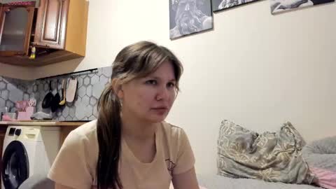 aurora_cute9 online show from May 11, 9:01 pm