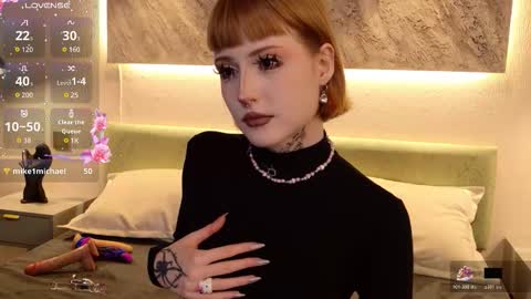 Snapshot of aurora_radiance chatting on December 20, 8:32 am Serena online show from December 20, 8:32 am