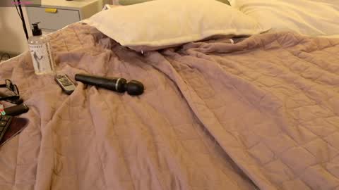 Snapshot of aurora_radiance chatting on March 21, 8:23 pm Serena online show from March 21, 8:23 pm