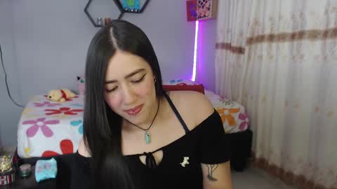 Snapshot of aurora_shy_ chatting on January 16, 3:56 am Aurora online show from January 16, 3:56 am