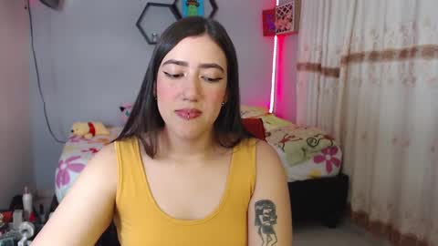 Snapshot of aurora_shy_ chatting on February 8, 1:32 am Aurora online show from February 8, 1:32 am