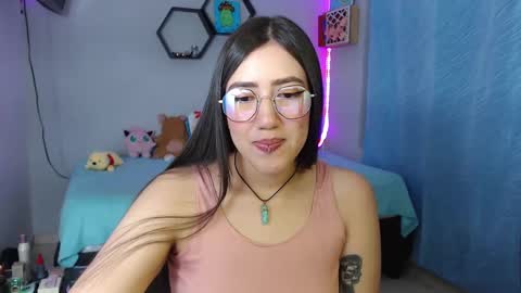 Snapshot of aurora_shy_ chatting on March 11, 3:48 am Aurora online show from March 11, 3:48 am