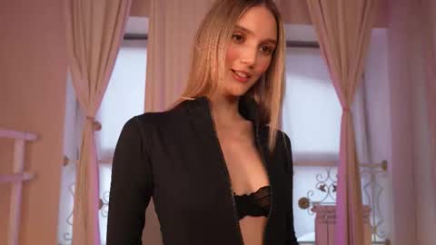 Aurora online show from September 28, 6:41 am