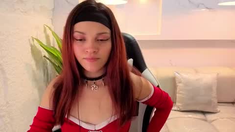 Snapshot of aurora_tp chatting on February 4, 2:06 am AURORA online show from February 4, 2:06 am