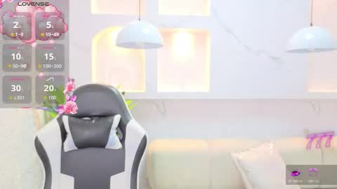 Snapshot of aurora_tp chatting on February 19, 2:18 am AURORA online show from February 19, 2:18 am