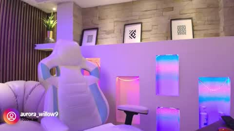 aurora_willow9 online show from November 27, 2:57 am