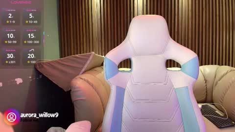 aurora_willow9 online show from December 23, 7:17 am