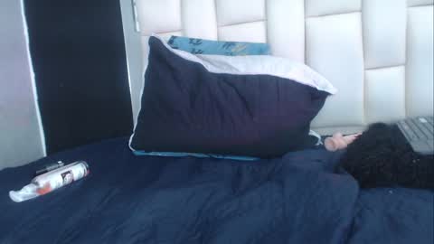 auroraa_miller online show from December 21, 3:31 pm