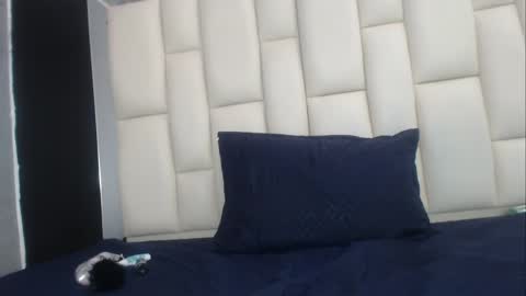 auroraa_miller online show from December 27, 12:23 pm