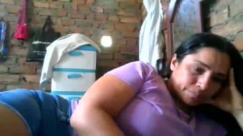 Snapshot of auroraangels1 chatting on May 19, 4:02 pm auroraangels1 online show from May 19, 4:02 pm