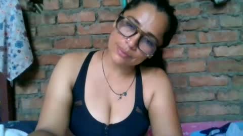 Snapshot of auroraangels1 chatting on June 16, 1:58 pm auroraangels1 online show from June 16, 1:58 pm