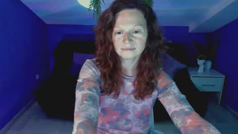 Snapshot of auroraborealis__ chatting on September 22, 6:59 am auroraborealis__ online show from September 22, 6:59 am