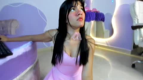 auroracute2 online show from November 5, 1:11 pm