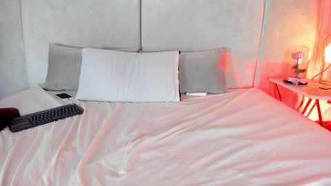 ...  ... online show from February 7, 3:12 am