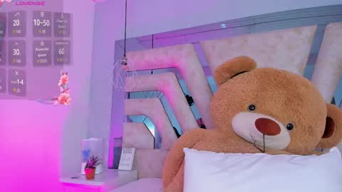 Aurora  online show from April 12, 7:52 pm