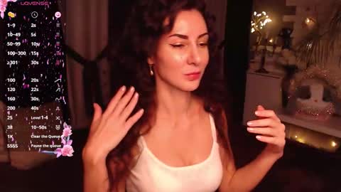 Aurora online show from December 17, 2:34 pm