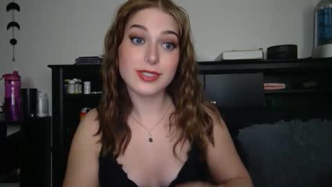 Snapshot of auroralightz1 chatting on October 29, 1:19 am auroralightz1 online show from October 29, 1:19 am