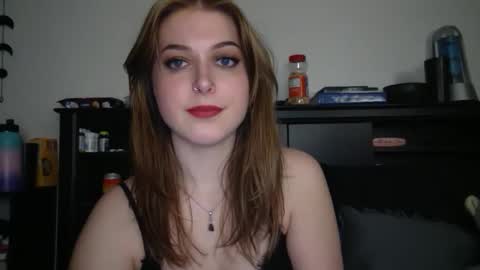 auroralightz1 online show from December 22, 3:36 am