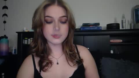 auroralightz1 online show from February 26, 9:03 pm