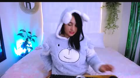 INSTAGRAM AURORA MCRY online show from March 22, 5:22 am