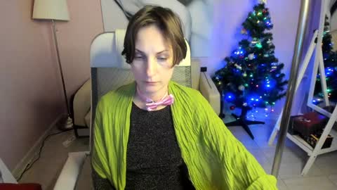 Aurora online show from January 2, 3:05 am