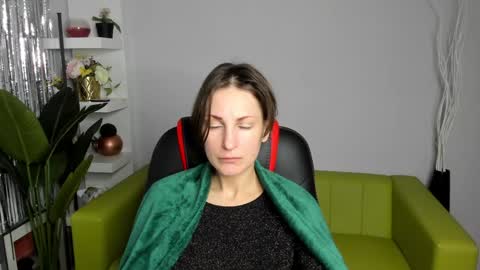 Aurora online show from January 19, 12:06 am