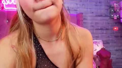 Snapshot of aurorasim chatting on February 6, 1:36 pm Aurora online show from February 6, 1:36 pm