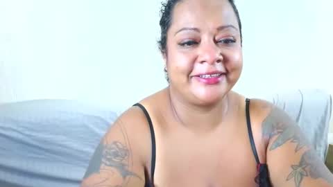 Snapshot of auroraxbbw chatting on April 1, 1:12 pm Aurora online show from April 1, 1:12 pm