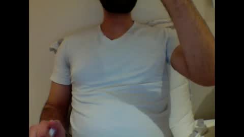 Snapshot of aussie099 chatting on December 12, 10:34 am aussie099 online show from December 12, 10:34 am