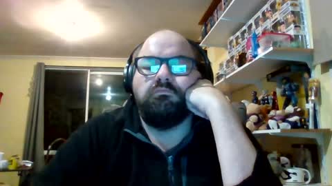 Snapshot of aussie_big_fella chatting on July 18, 11:47 am Aaron Matthews online show from July 18, 11:47 am