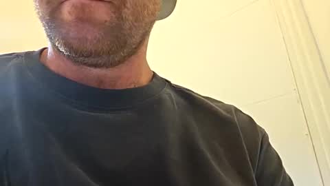 Snapshot of aussie_dadbod8 chatting on November 2, 4:04 am aussie_dadbod8 online show from November 2, 4:04 am