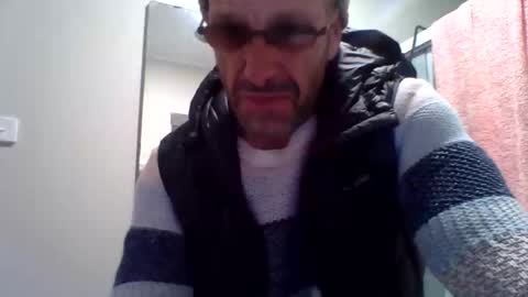 aussieguy59660 online show from September 16, 2:29 pm