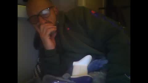 aussieguy59660 online show from December 1, 2:33 pm