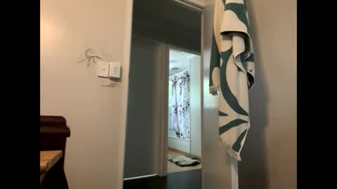 Milf4u online show from December 16, 3:33 am