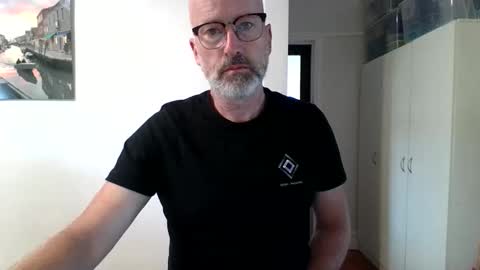 aussiemaninmelbourne online show from April 13, 3:12 am