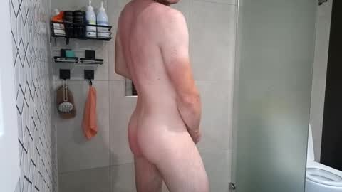 Snapshot of aussieweapon chatting on October 13, 10:32 pm Nick online show from October 13, 10:32 pm