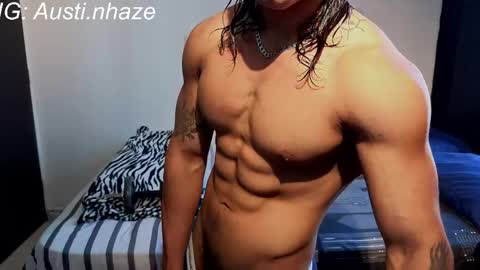 Snapshot of austiin_haze chatting on April 19, 12:26 pm Austin online show from April 19, 12:26 pm