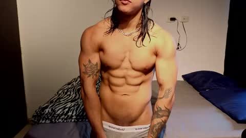Snapshot of austiin_haze chatting on April 25, 1:52 pm Austin online show from April 25, 1:52 pm