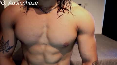 Snapshot of austiin_haze chatting on April 26, 2:04 pm Austin online show from April 26, 2:04 pm