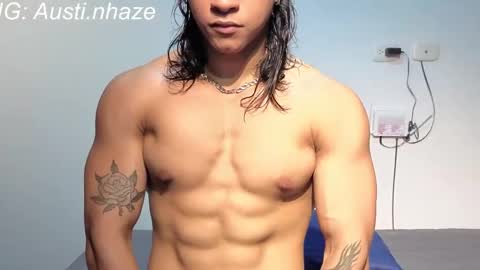 Snapshot of austiin_haze chatting on May 5, 1:13 am Austin online show from May 5, 1:13 am