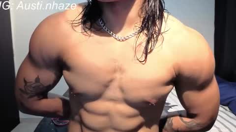 Snapshot of austiin_haze chatting on May 10, 2:17 am Austin online show from May 10, 2:17 am