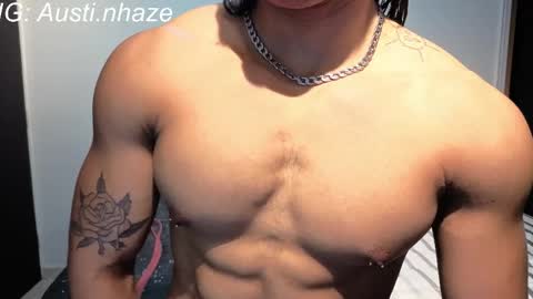 Snapshot of austiin_haze chatting on May 11, 2:39 am Austin online show from May 11, 2:39 am