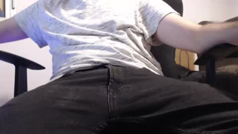 Snapshot of austin_breaker chatting on October 12, 5:56 pm austin_breaker online show from October 12, 5:56 pm