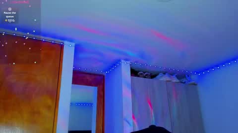 A online show from September 13, 12:21 am