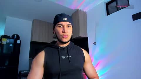 A online show from March 30, 10:11 pm