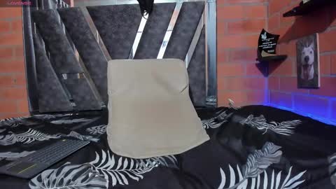 austin_latin444 online show from February 6, 4:42 am