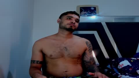 AustinTorres  online show from December 4, 3:04 am