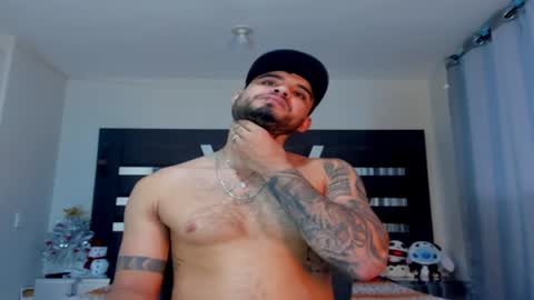 AustinTorres  online show from December 31, 2:51 am