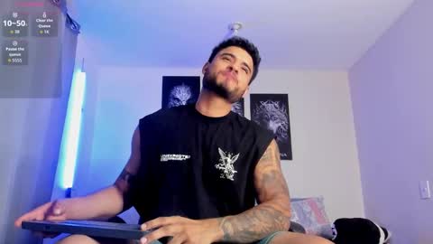 AustinTorres  online show from October 20, 2:45 am